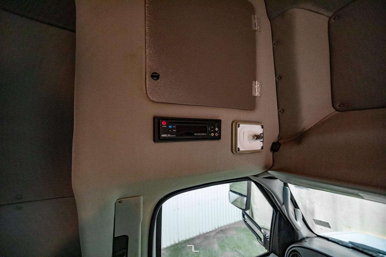 2008 Ford E-450 XLT 24 Passenger Bus Red Deer AB