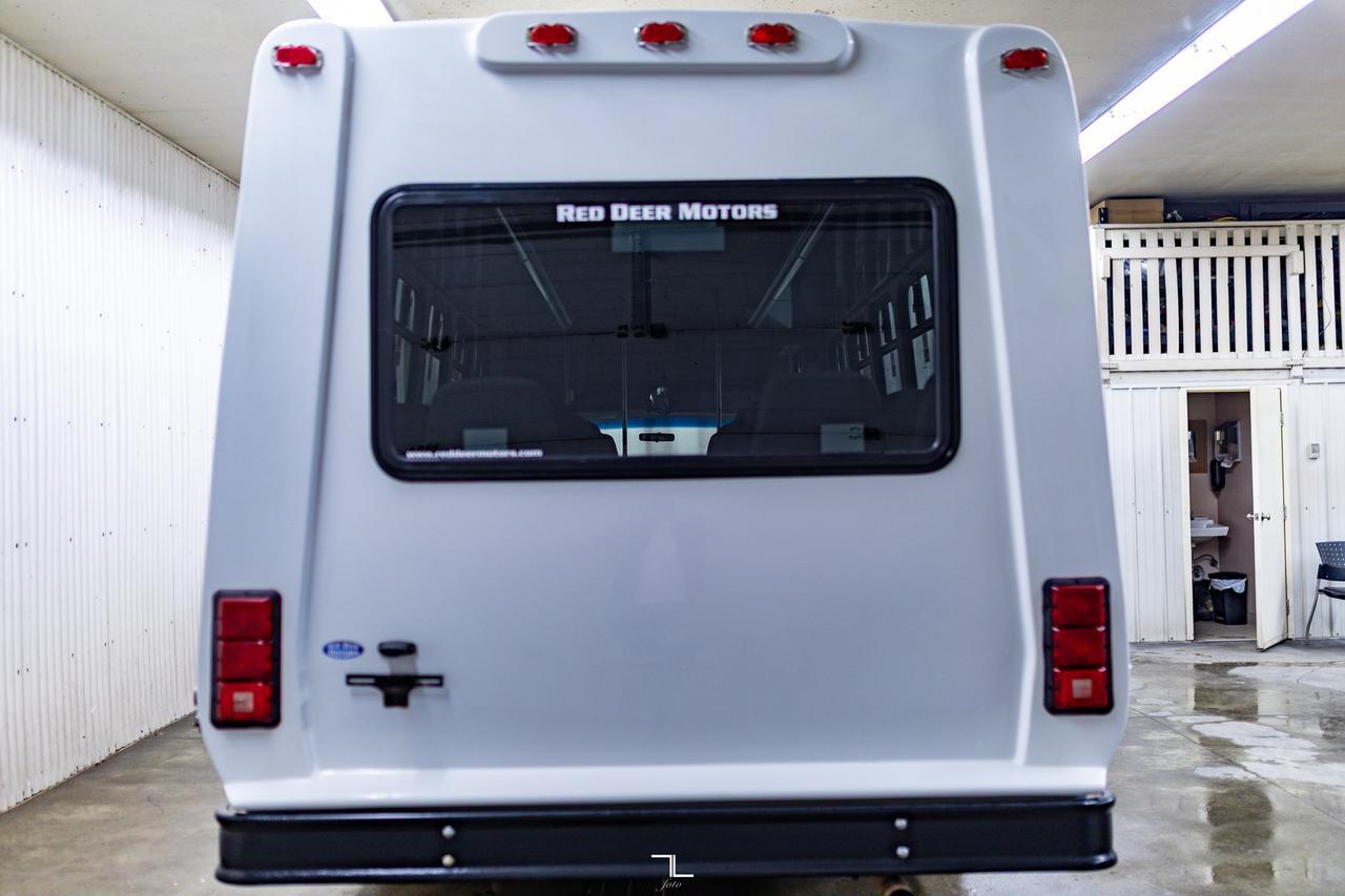 2008 Ford E-450 XLT 24 Passenger Red Deer AB