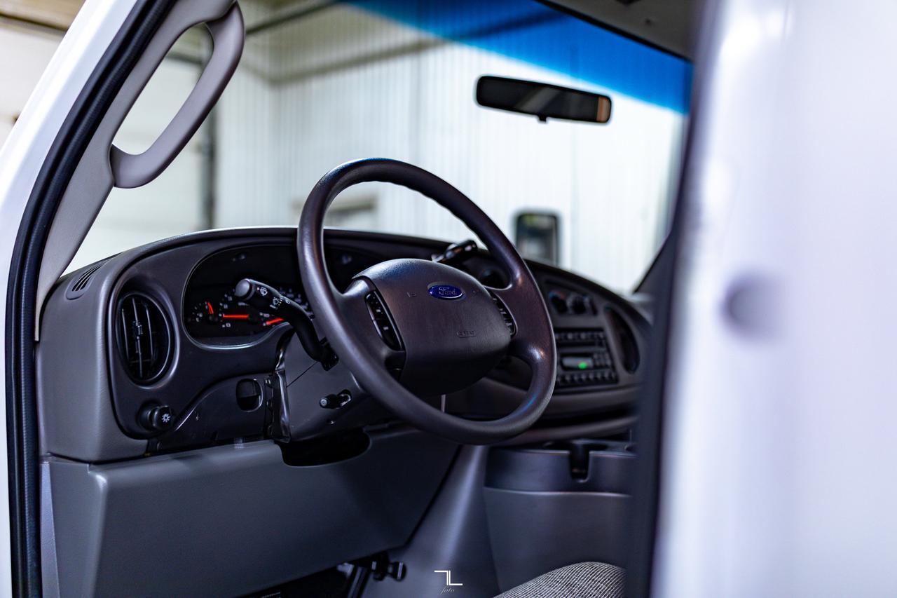 2008 Ford E-450 XLT 24 Passenger Red Deer AB