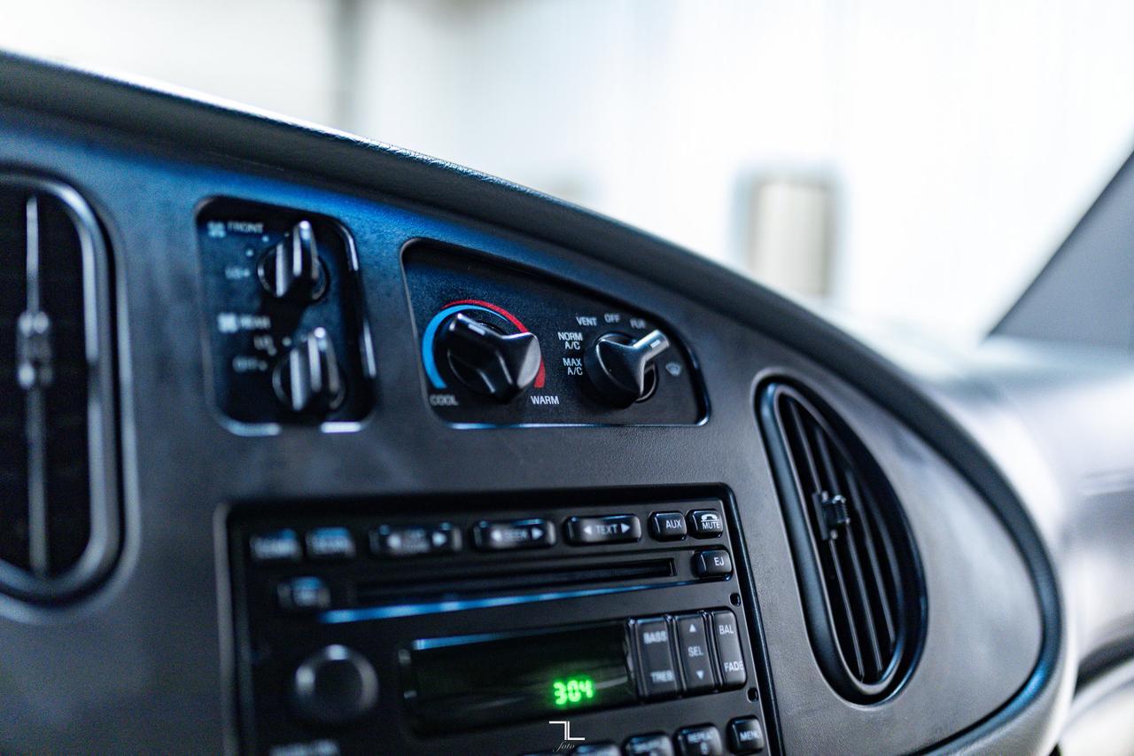 2008 Ford E-450 XLT 24 Passenger Red Deer AB