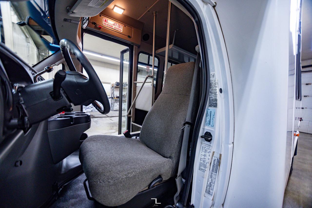 2008 Ford E-450 XLT 24 Passenger Red Deer AB