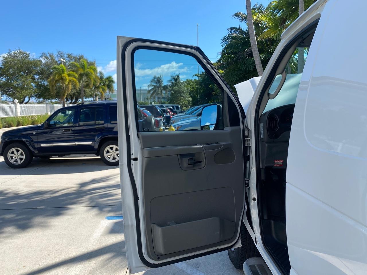 2008 Ford Econoline Cargo Van CARGO VAN E250 LOW MILES 58,008 Pompano Beach FL