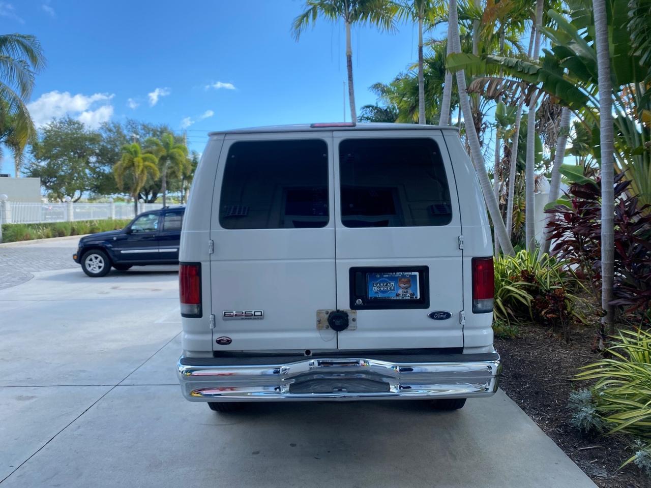2008 Ford Econoline Cargo Van CARGO VAN E250 LOW MILES 58,008 Pompano Beach FL