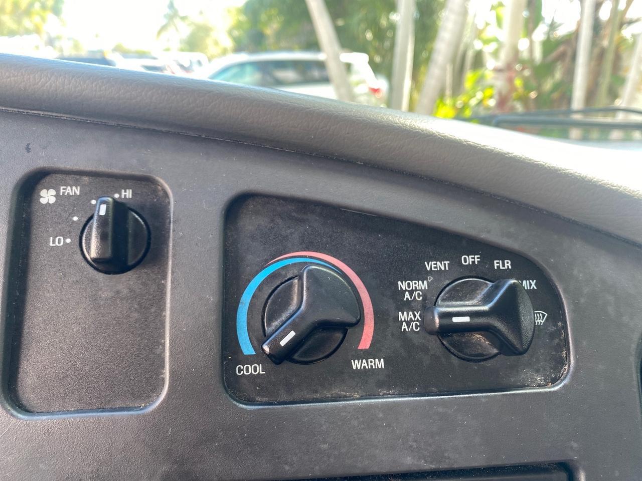 2008 Ford Econoline Cargo Van CARGO VAN E250 LOW MILES 58,008 Pompano Beach FL