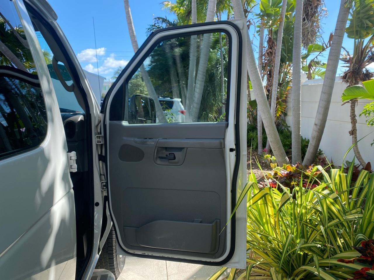 2008 Ford Econoline Cargo Van CARGO VAN E250 LOW MILES 58,008 Pompano Beach FL