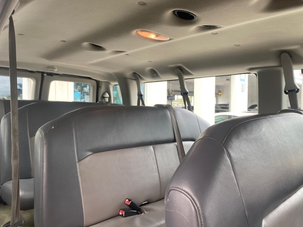 2008 Ford Econoline Wagon XLT 15 PASSENGERS E350 CLEAN Pompano Beach FL