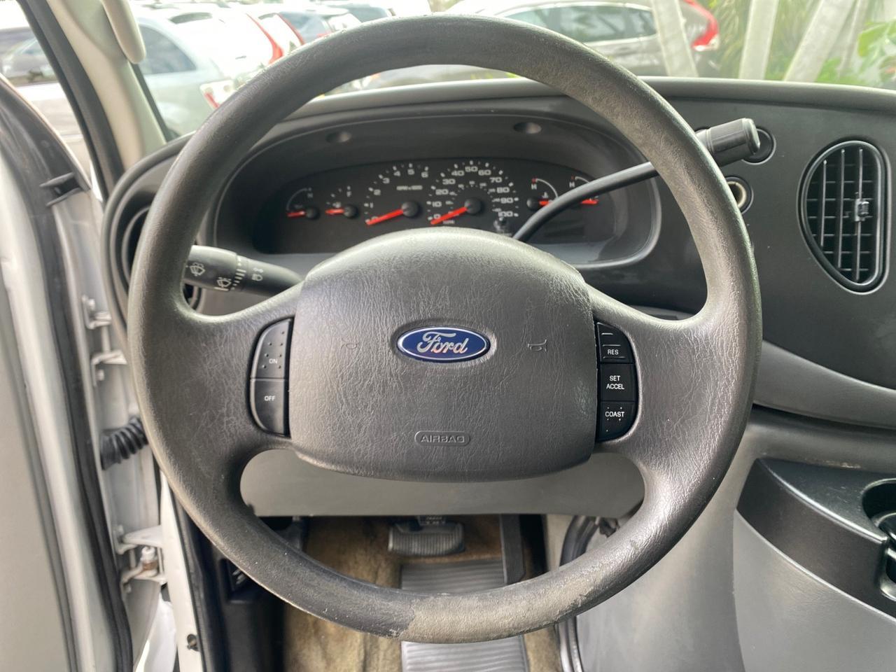 2008 Ford Econoline Wagon XLT 15 PASSENGERS E350 CLEAN Pompano Beach FL