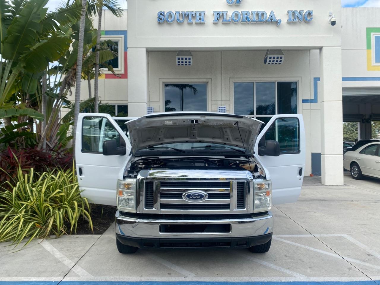 2008 Ford Econoline Wagon XLT 15 PASSENGERS E350 CLEAN Pompano Beach FL