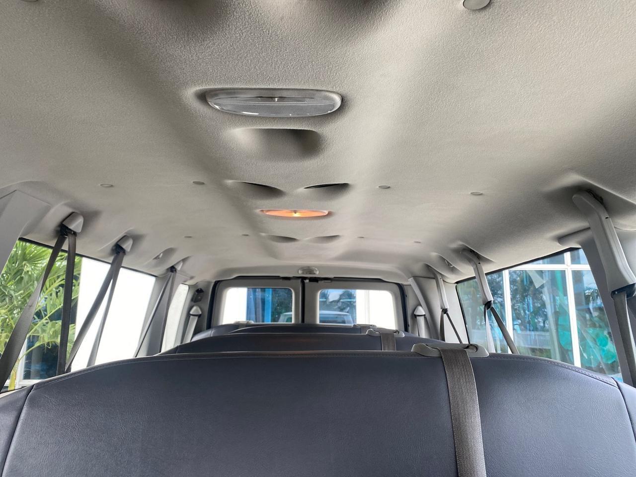 2008 Ford Econoline Wagon XLT 15 PASSENGERS E350 CLEAN Pompano Beach FL