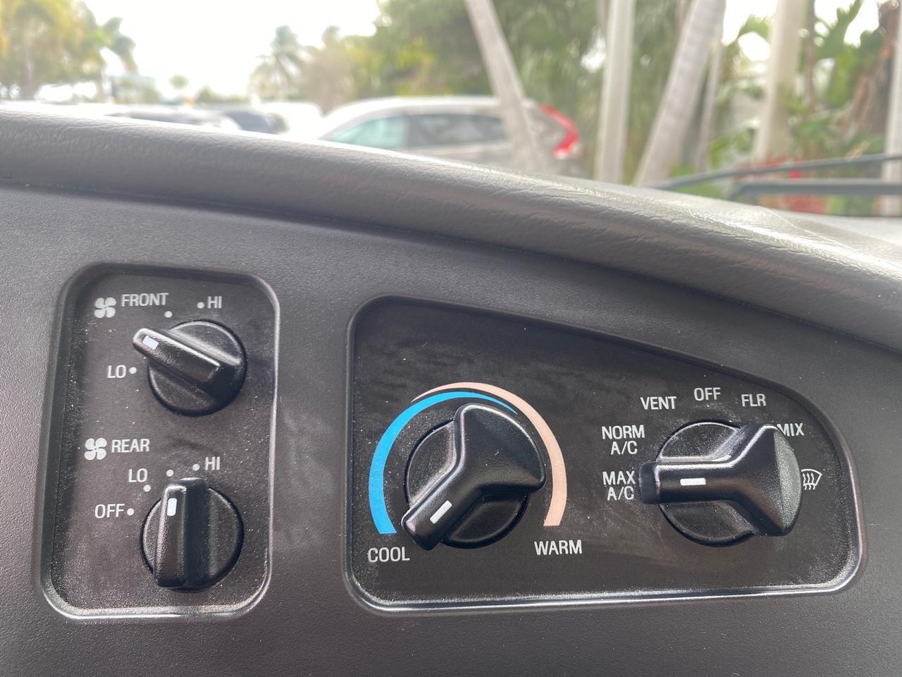 2008 Ford Econoline Wagon XLT 15 PASSENGERS E350 CLEAN Pompano Beach FL