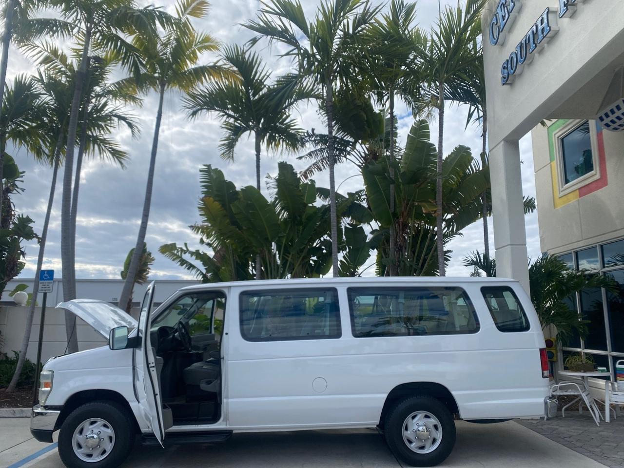 2008 Ford Econoline Wagon XLT 15 PASSENGERS E350 CLEAN Pompano Beach FL