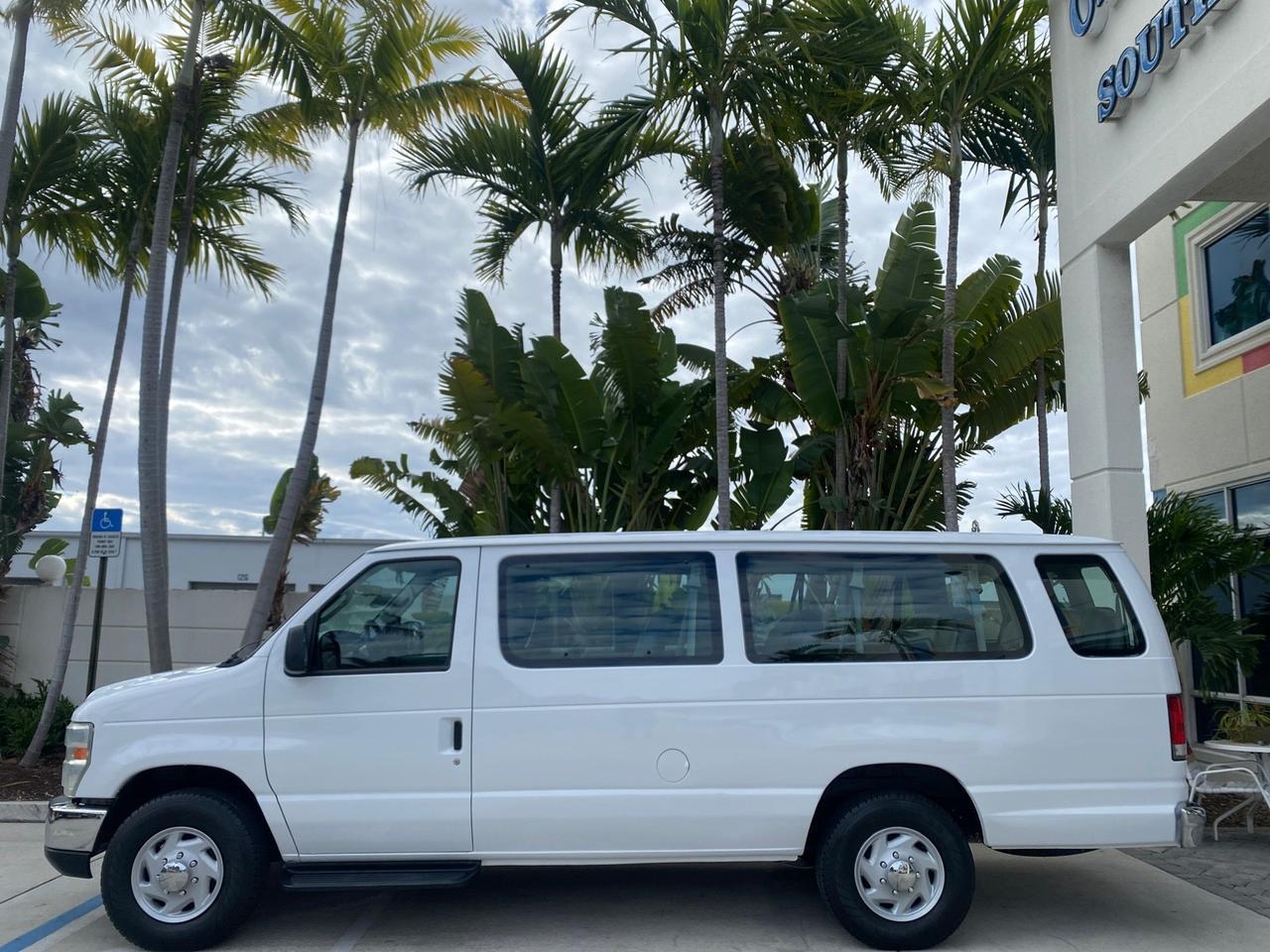 2008 Ford Econoline Wagon XLT 15 PASSENGERS E350 CLEAN Pompano Beach FL