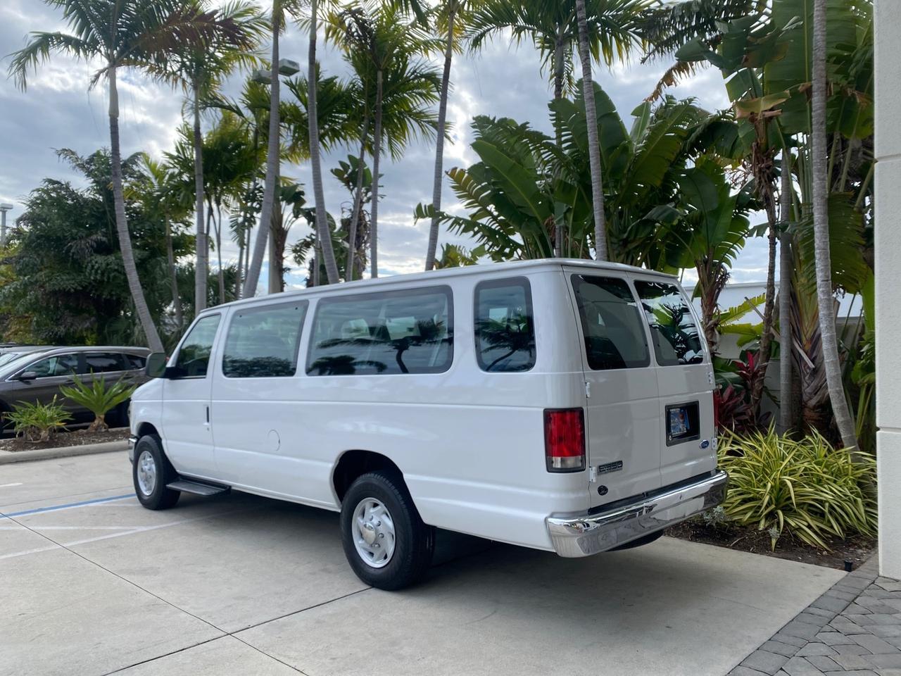 2008 Ford Econoline Wagon XLT 15 PASSENGERS E350 CLEAN Pompano Beach FL
