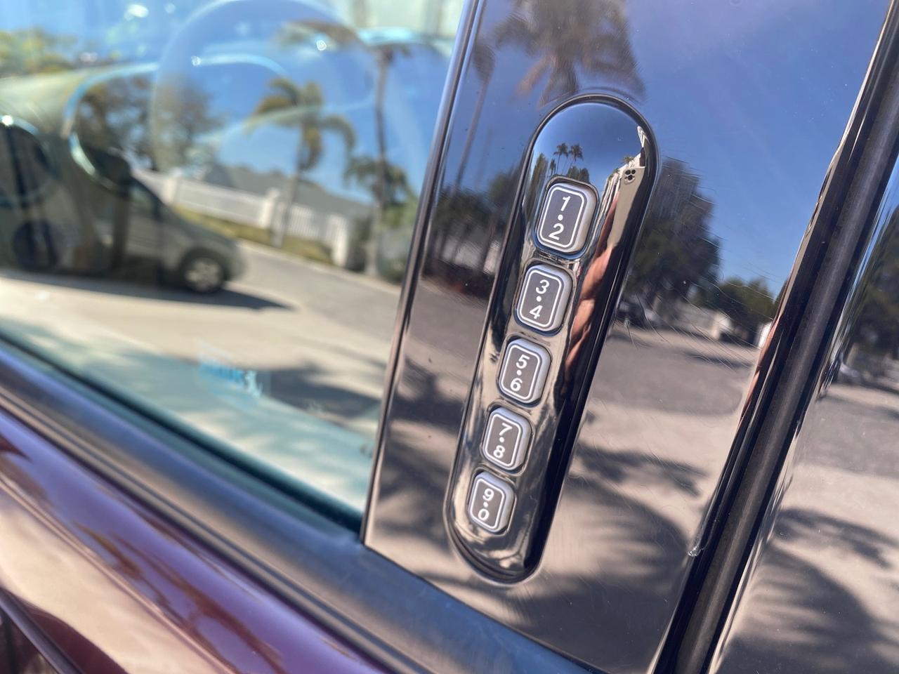 2008 Ford Explorer Sport Trac Limited LOW MILES 49,936 Pompano Beach FL