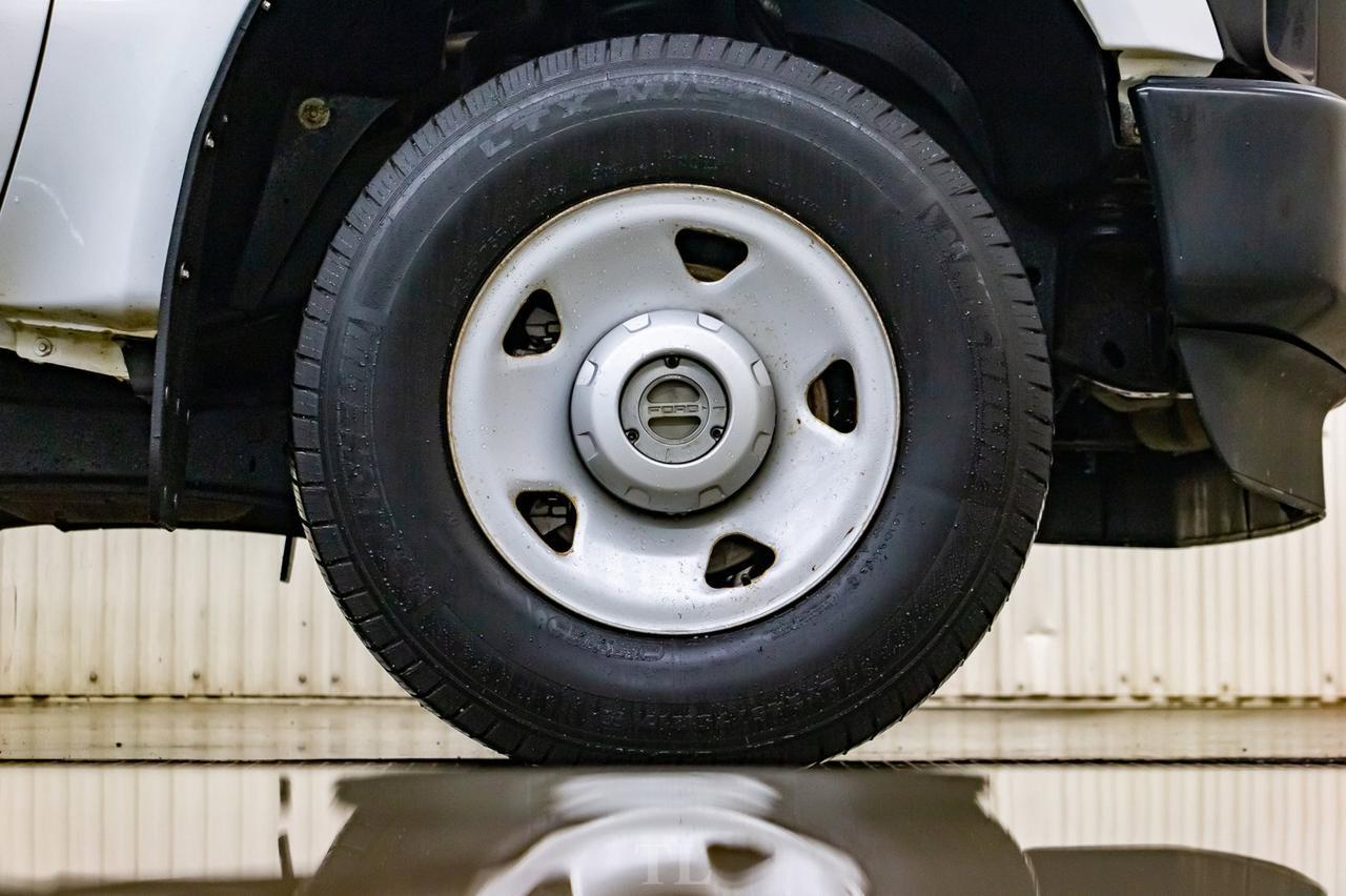 2008 Ford F-250 4x4 Reg Cab XL Longbox Red Deer AB