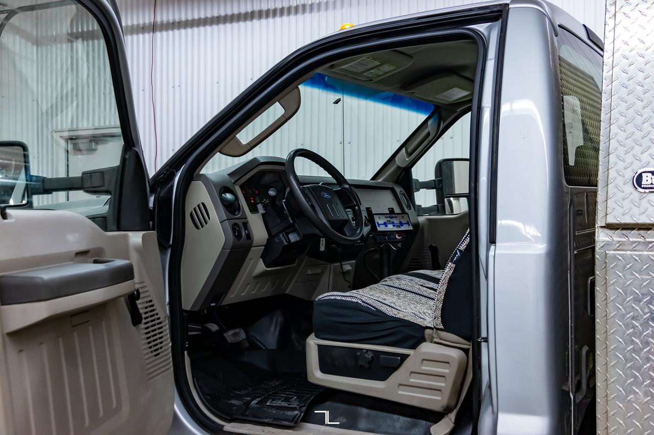 2008 Ford F-450 4x4 Reg Cab XL Snow Plow Dump Box Diesel Red Deer AB