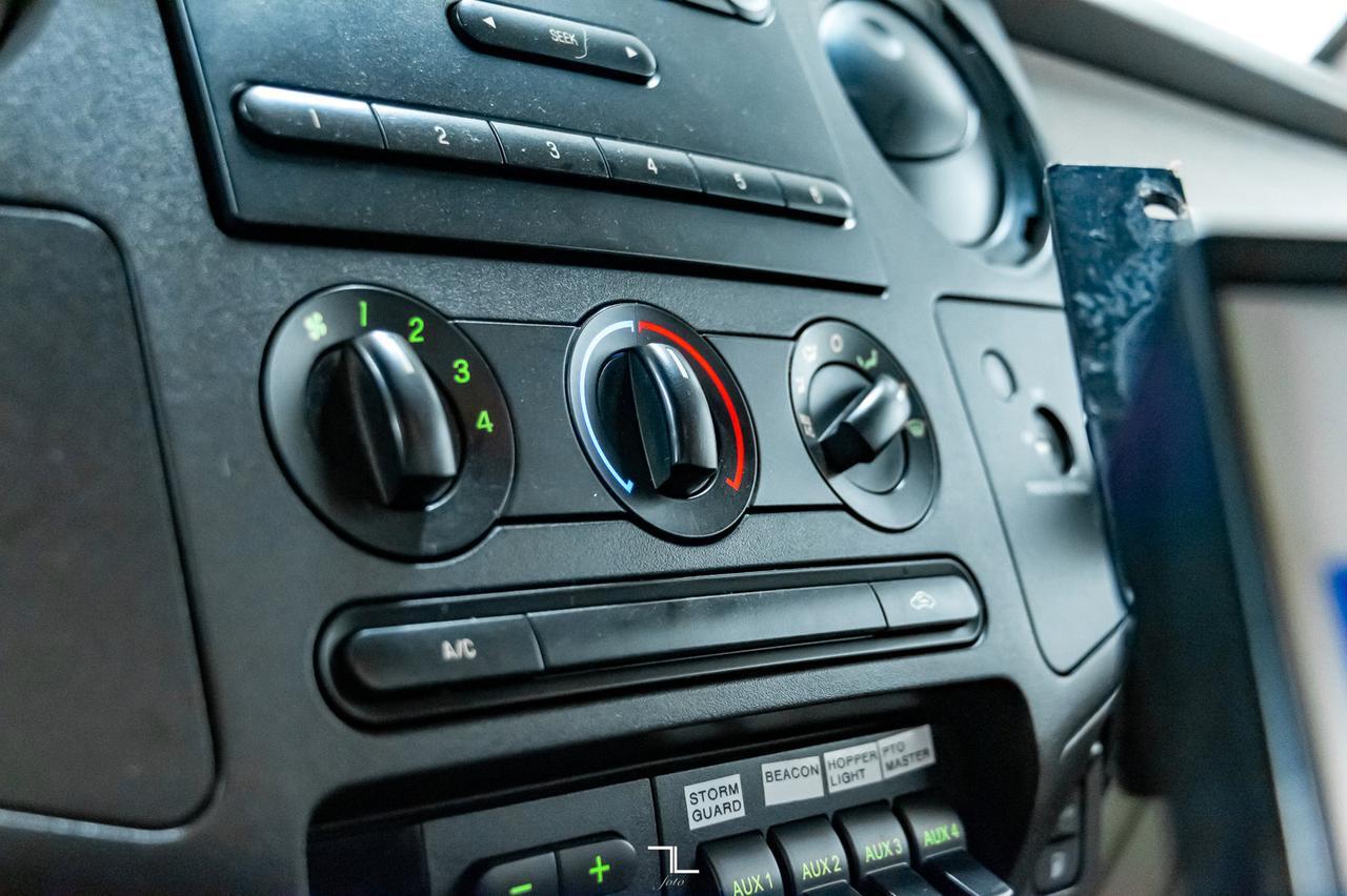 2008 Ford F-450 4x4 Reg Cab XL Snow Plow Dump Box Diesel Red Deer AB