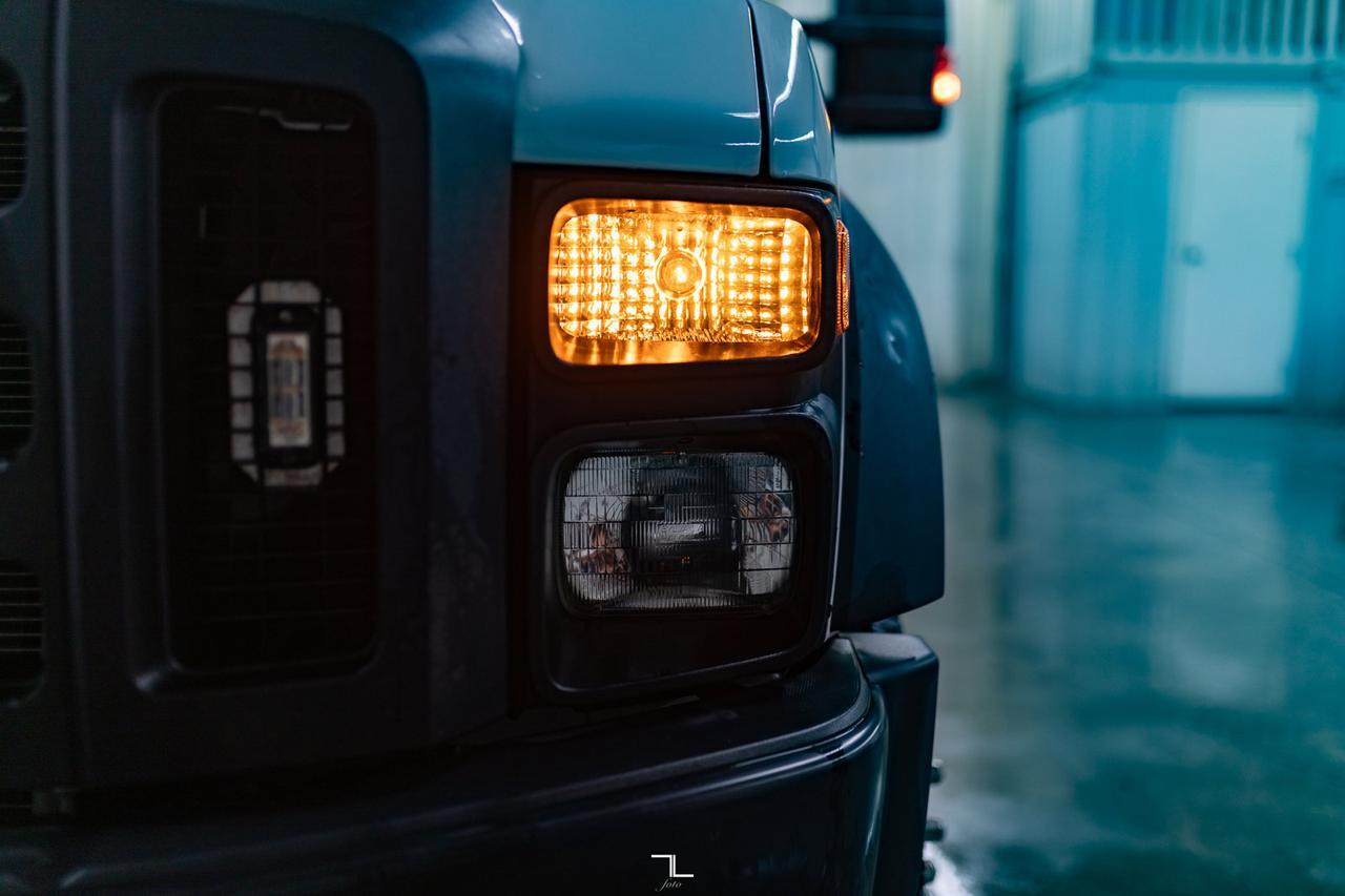2008 Ford F-550 4x2 Crew Cab XL Deck Red Deer AB