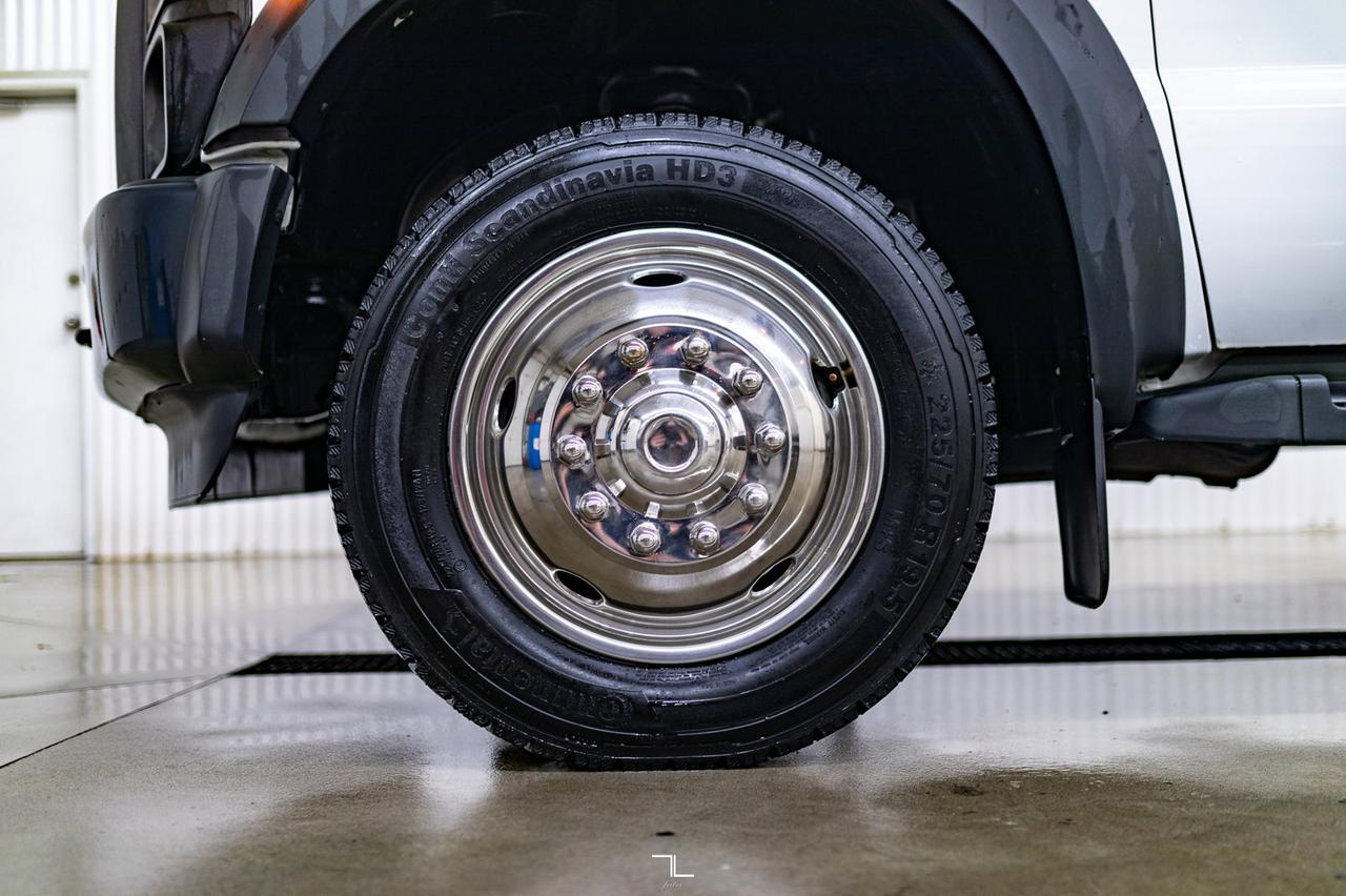 2008 Ford F-550 4x2 Crew Cab XL Deck Red Deer AB