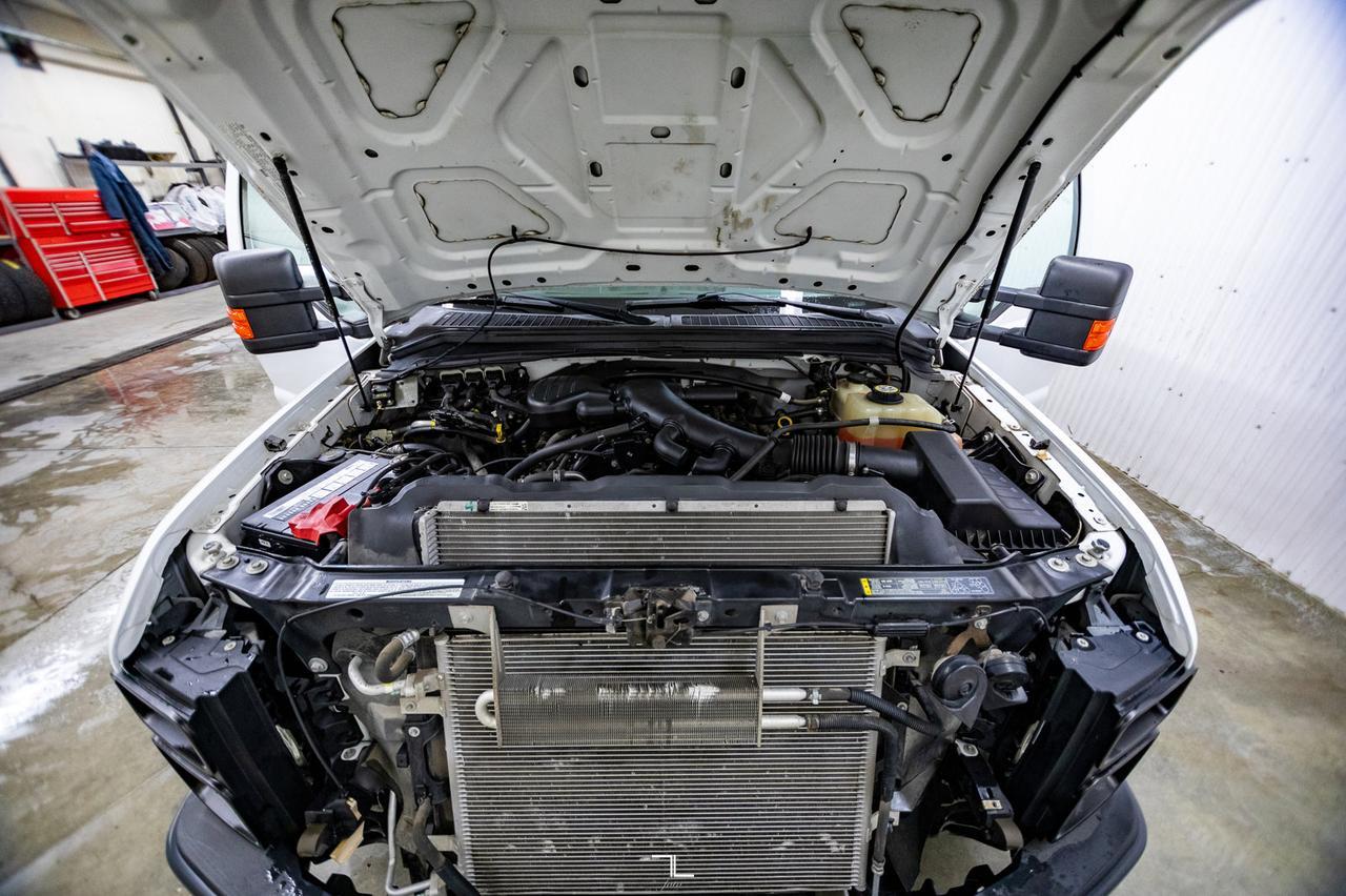 2008 Ford F-550 4x2 Crew Cab XL Deck Red Deer AB