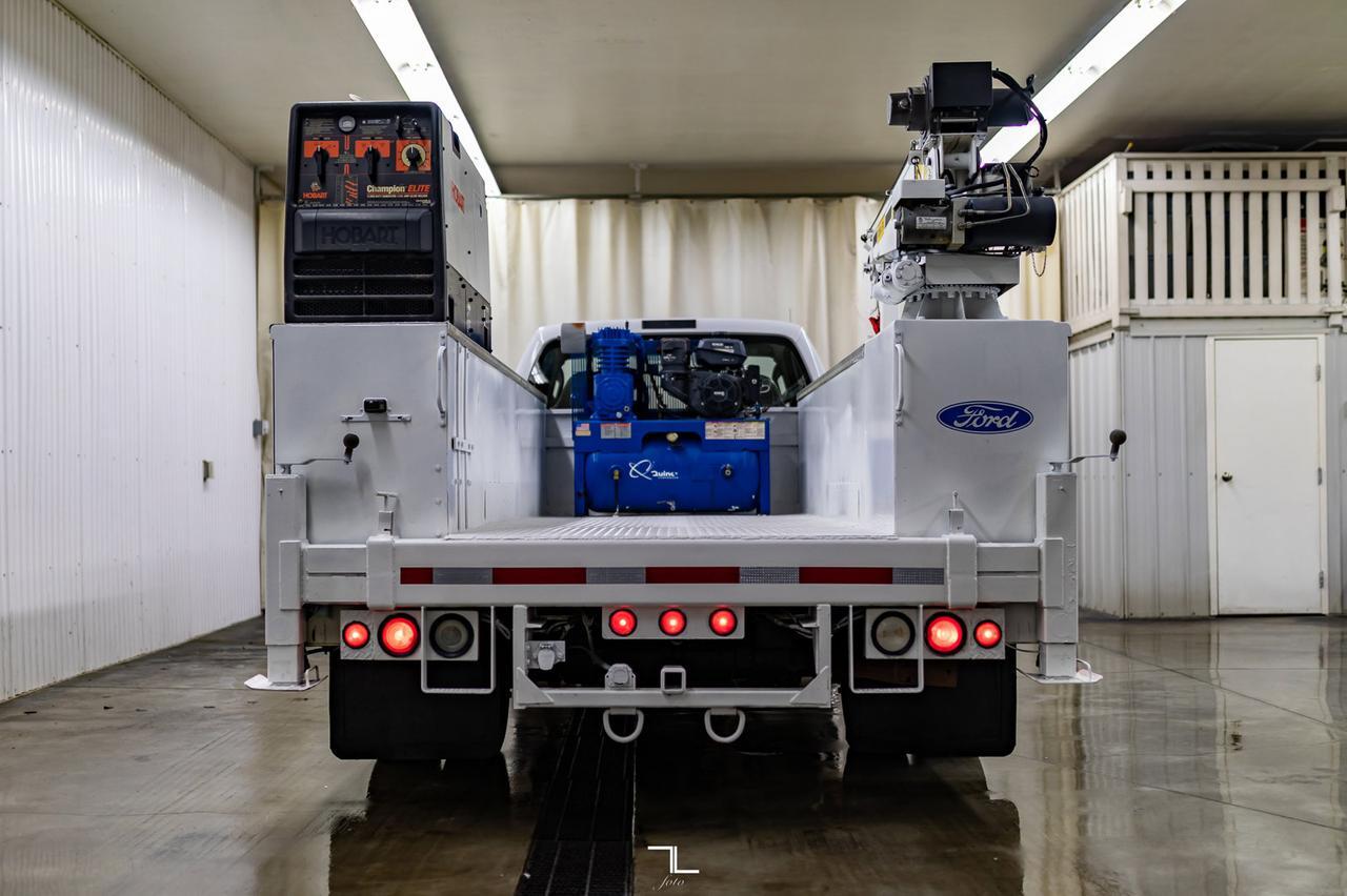 2008 Ford F-550 4x2 Reg Cab Service Body Dually  Diesel Red Deer AB