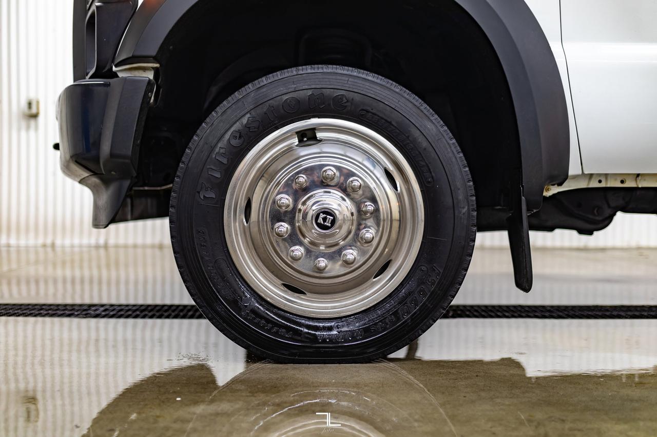 2008 Ford F-550 4x2 Reg Cab Service Body Dually  Diesel Red Deer AB