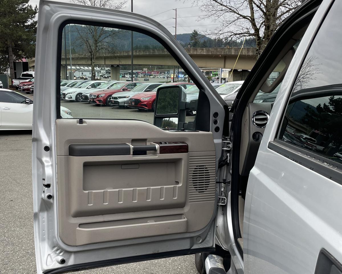 2008 Ford F350 Super Duty Crew Cab Lariat Pickup 4D 6 3/4 ft Port Orchard WA