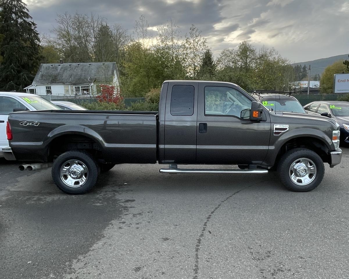 2008 Ford F350 Super Duty Super Cab XLT Pickup 4D 6 3/4 ft
