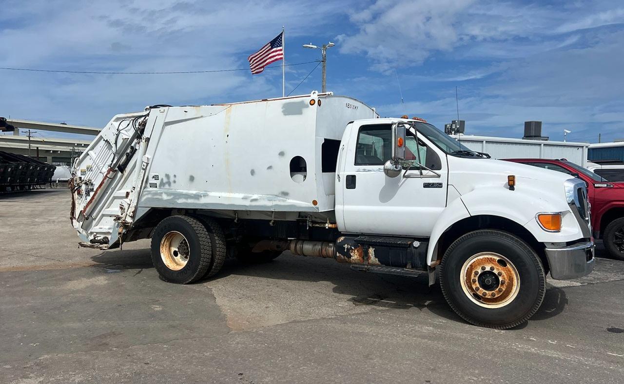 2008 Ford F750 13 yard New Way Rear Loader Garbage Truck Tampa FL