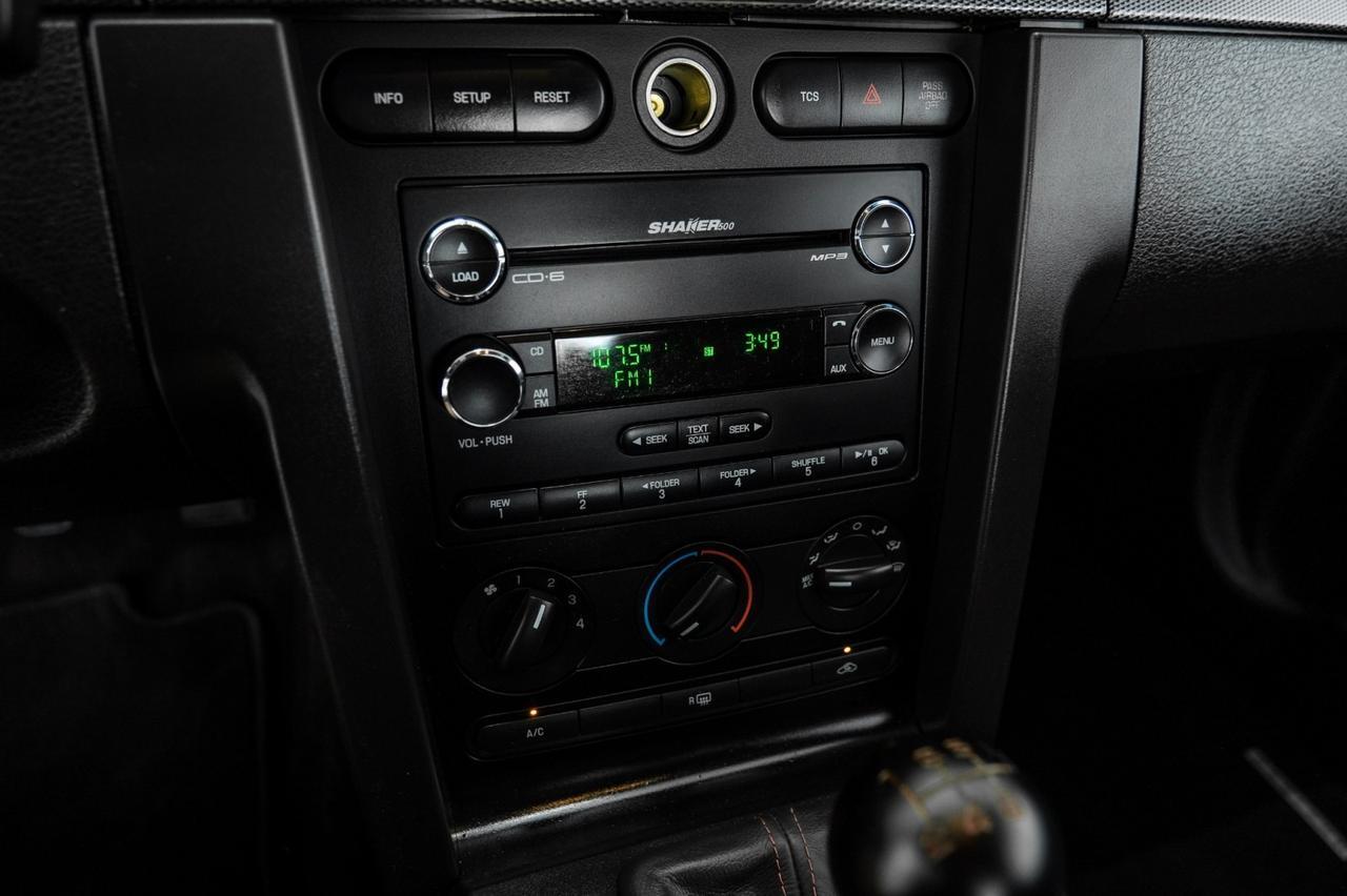 2008 Ford Mustang GT Deluxe photo 15
