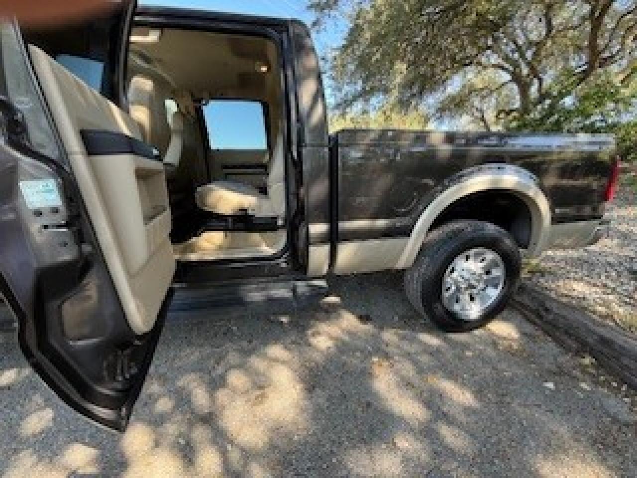 2008 Ford F-250 Lariat photo 4