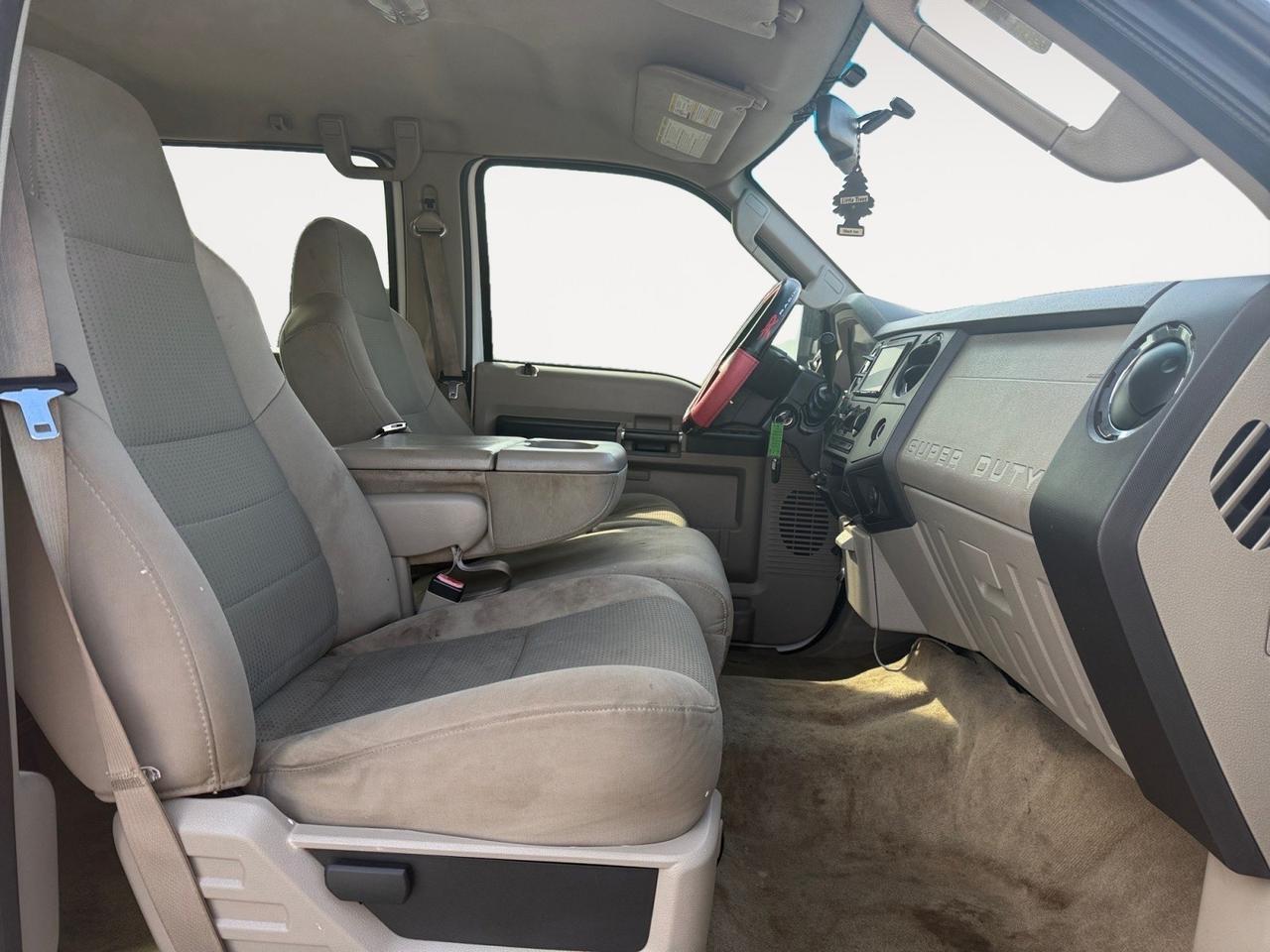 2008 Ford Super Duty F-250 SRW XLT, TOW PACKAGE, BED LINER, SLIDING REAR WINDOW, TAILGATE STEP, POWER MIRRORS, KEYLESS ENTRY, AUX, 4X4, LOW MILES! Norfolk VA