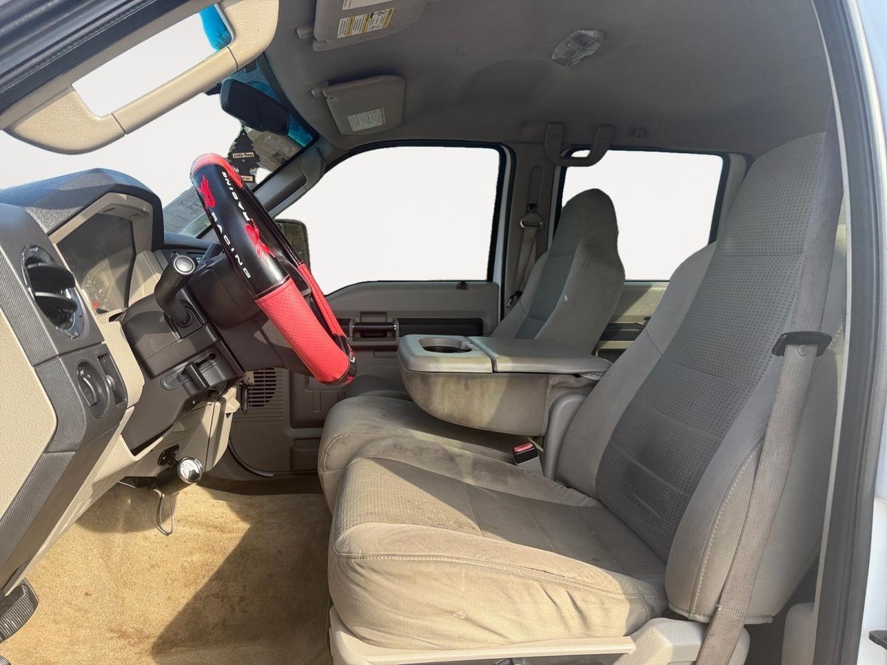 2008 Ford Super Duty F-250 SRW XLT, TOW PACKAGE, BED LINER, SLIDING REAR WINDOW, TAILGATE STEP, POWER MIRRORS, KEYLESS ENTRY, AUX, 4X4, LOW MILES! Norfolk VA
