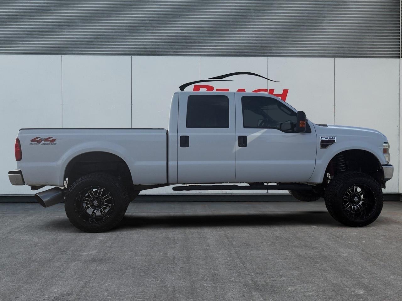2008 Ford Super Duty F-250 SRW XLT, TOW PACKAGE, BED LINER, SLIDING REAR WINDOW, TAILGATE STEP, POWER MIRRORS, KEYLESS ENTRY, AUX, 4X4, LOW MILES! Norfolk VA