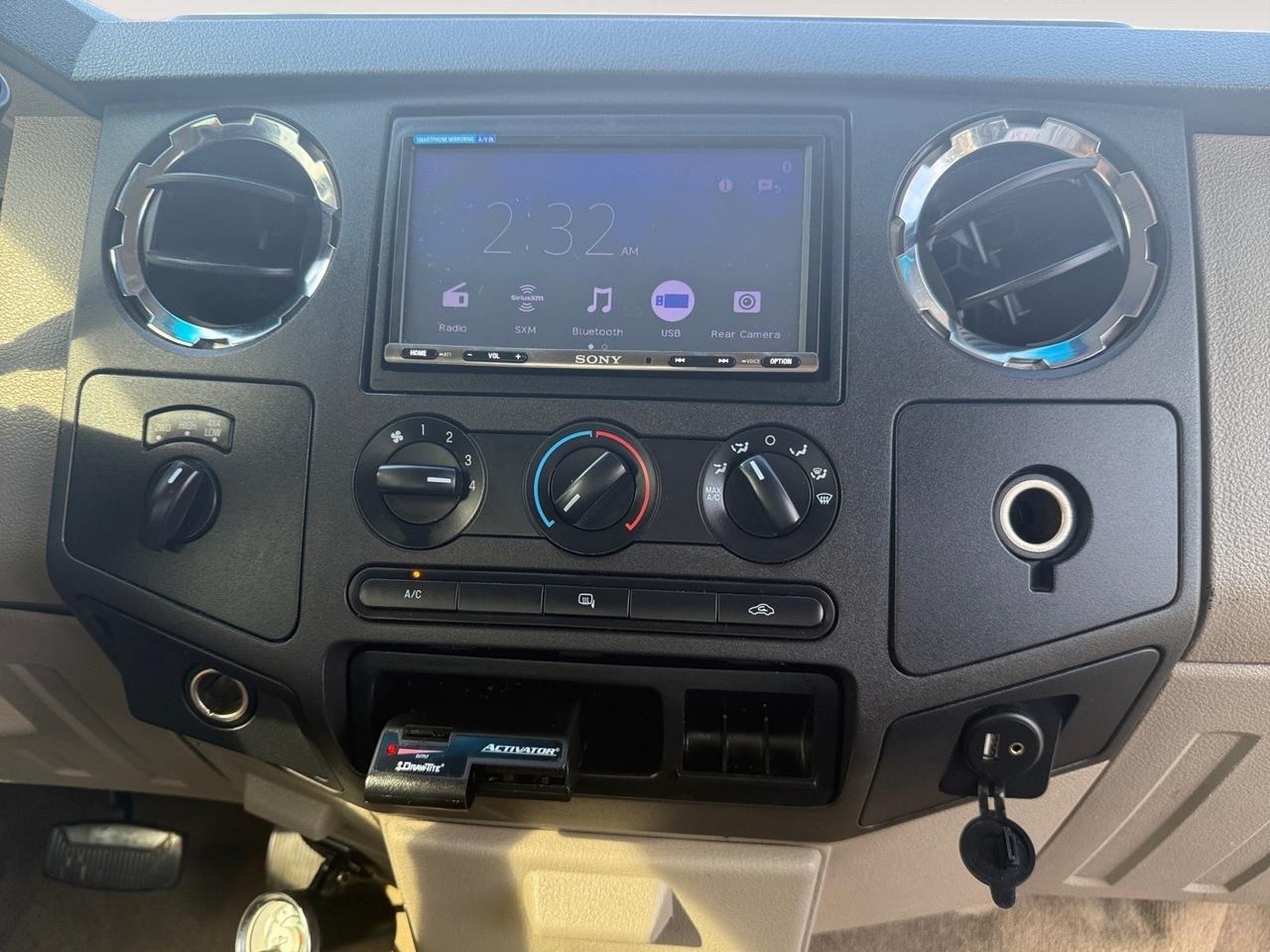 2008 Ford Super Duty F-250 SRW XLT, TOW PACKAGE, BED LINER, SLIDING REAR WINDOW, TAILGATE STEP, POWER MIRRORS, KEYLESS ENTRY, AUX, 4X4, LOW MILES! Norfolk VA