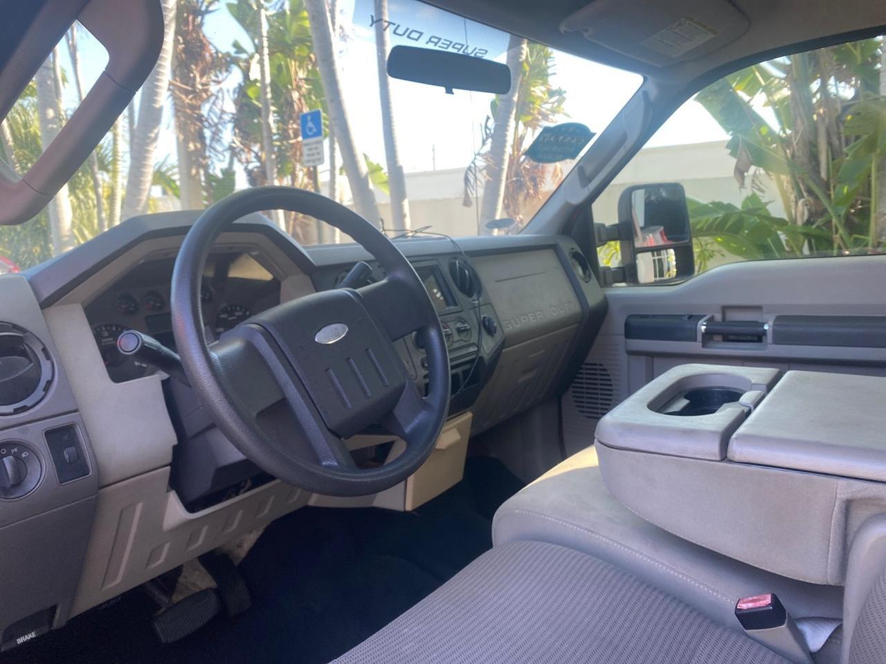 2008 Ford Super Duty F-350 DRW XL LOW MILES 43,076 4WD Pompano Beach FL