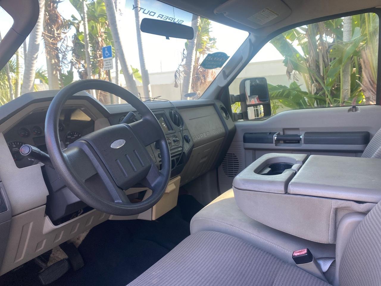 2008 Ford Super Duty F-350 DRW XL LOW MILES 43,076 4WD Pompano Beach FL