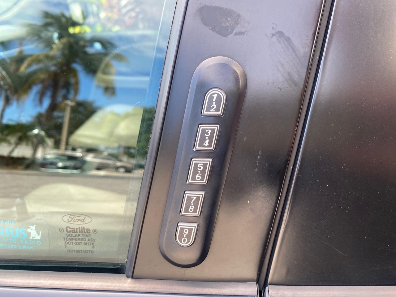 2008 Ford Taurus X Eddie Bauer LOW MILES 46,208 Pompano Beach FL