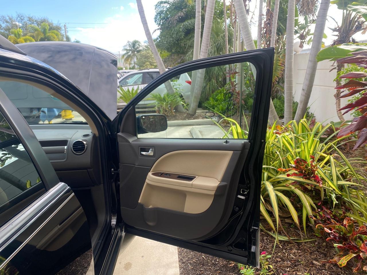 2008 Ford Taurus X Eddie Bauer LOW MILES 46,208 Pompano Beach FL