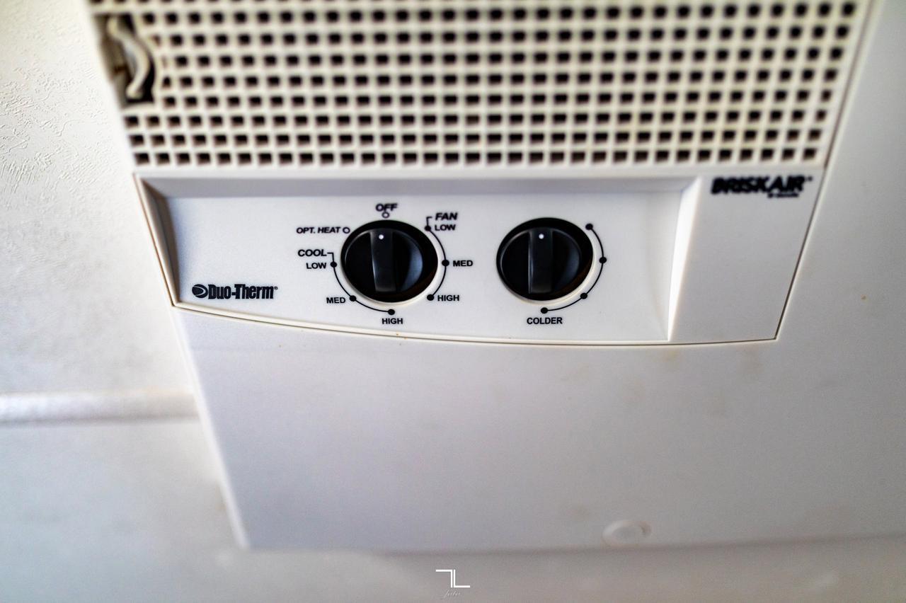 2008 Forest River Wildwood 25 LE Red Deer AB