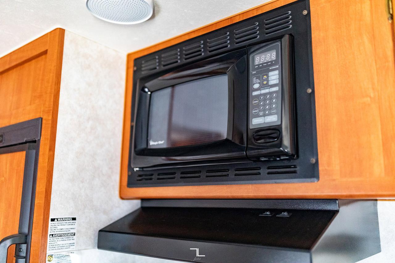 2008 Forest River Wildwood 25 LE Red Deer AB