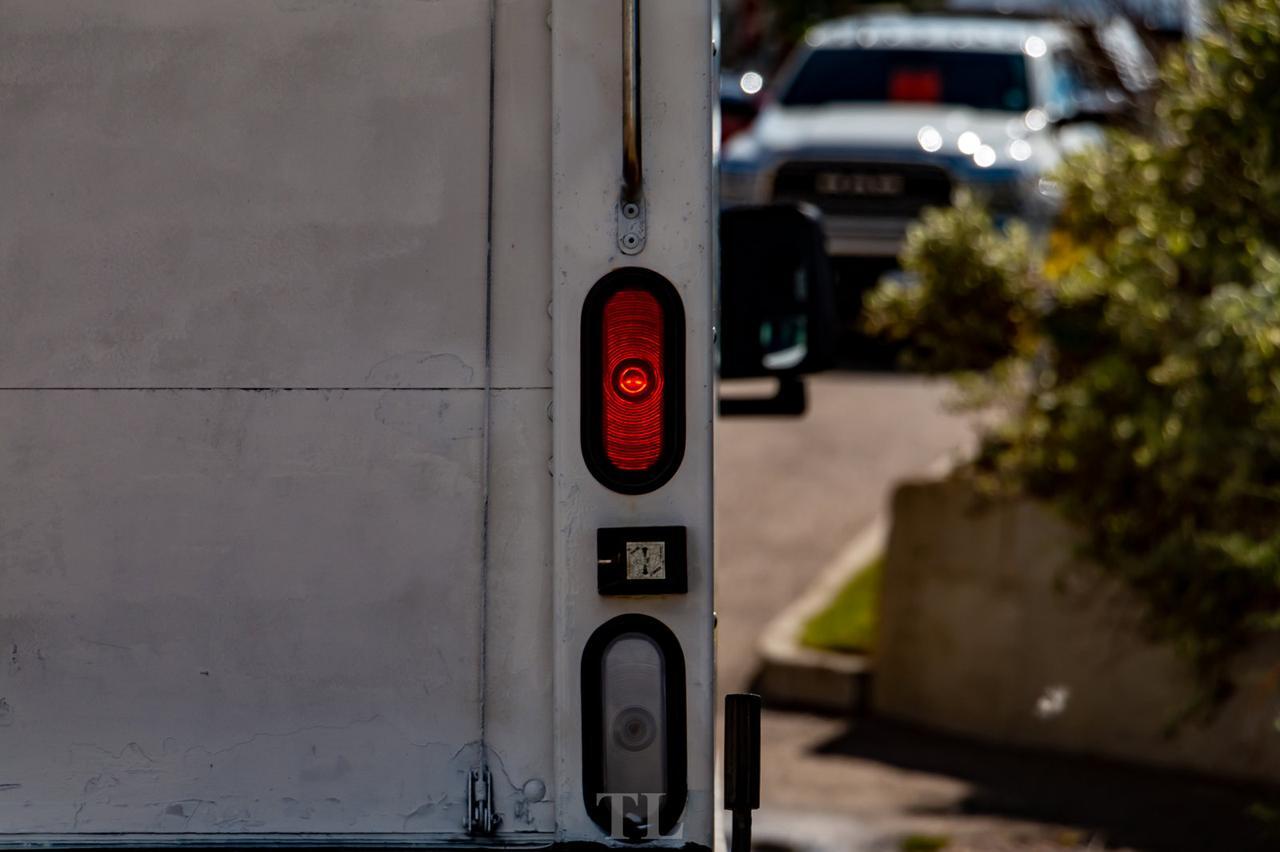 2008 GMC Savana G3500 Cutaway Cube Van Diesel Power Gate Red Deer AB