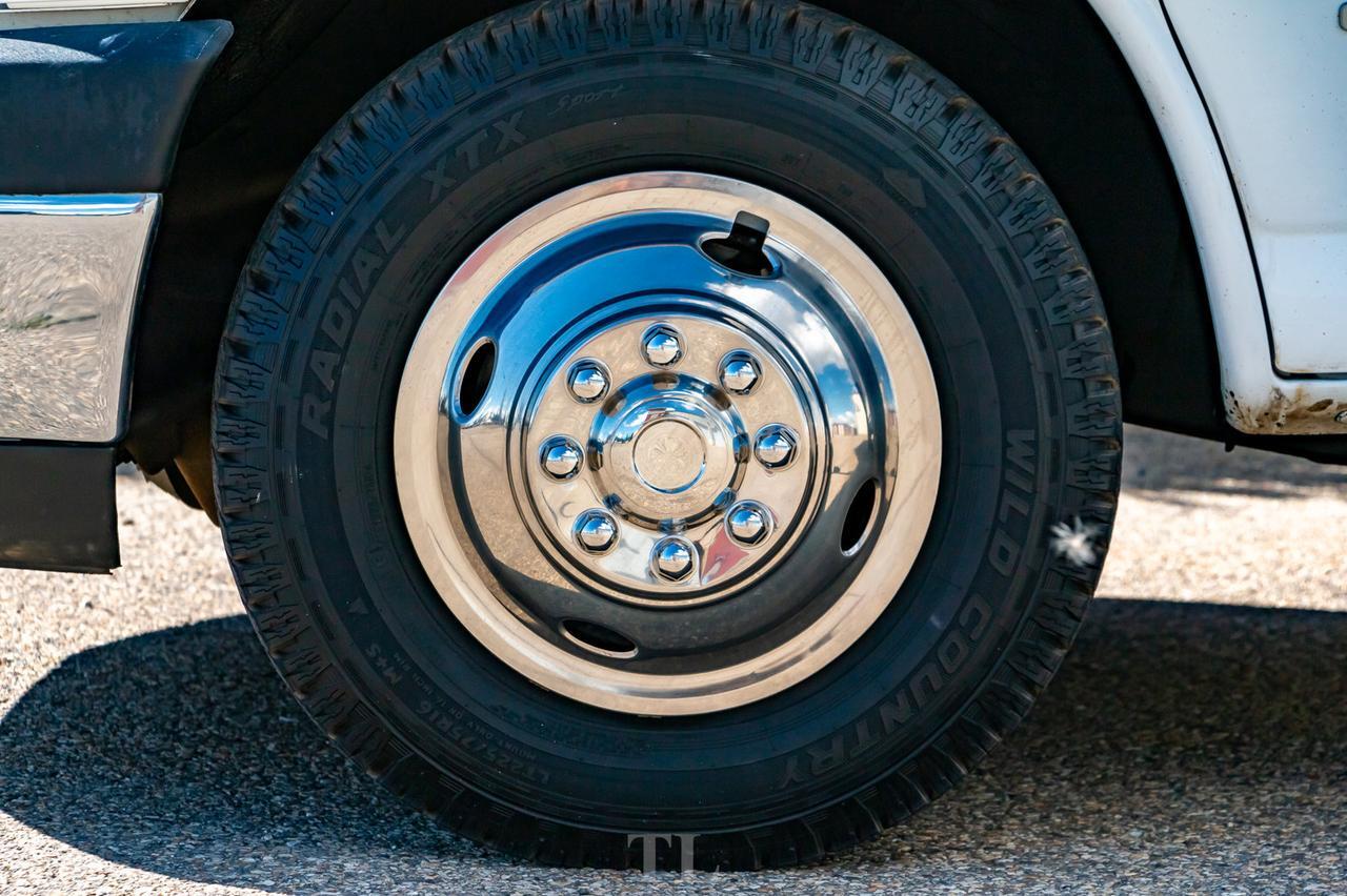 2008 GMC Savana G3500 Cutaway Cube Van Diesel Power Gate Red Deer AB