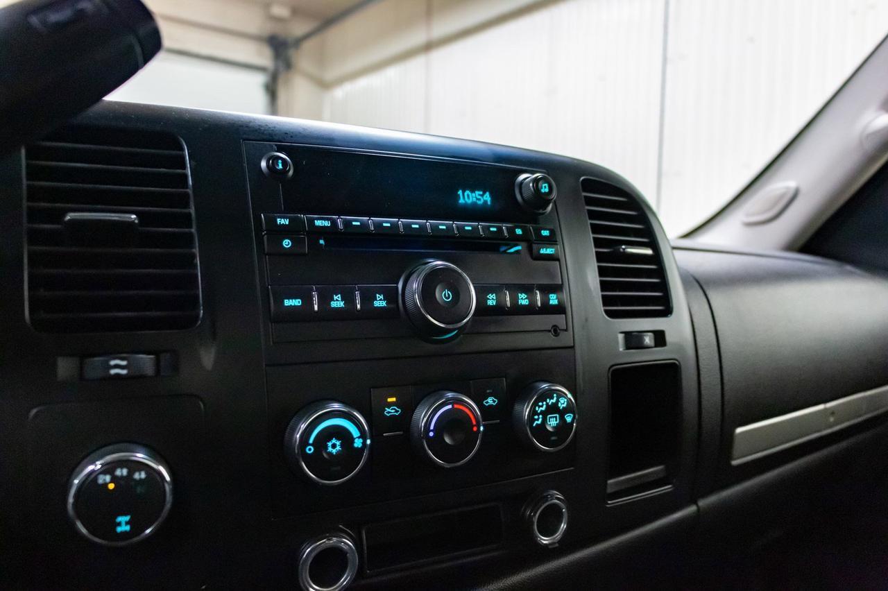 2008 GMC Sierra 2500HD 4x4 Crew Cab SLE Diesel Red Deer AB