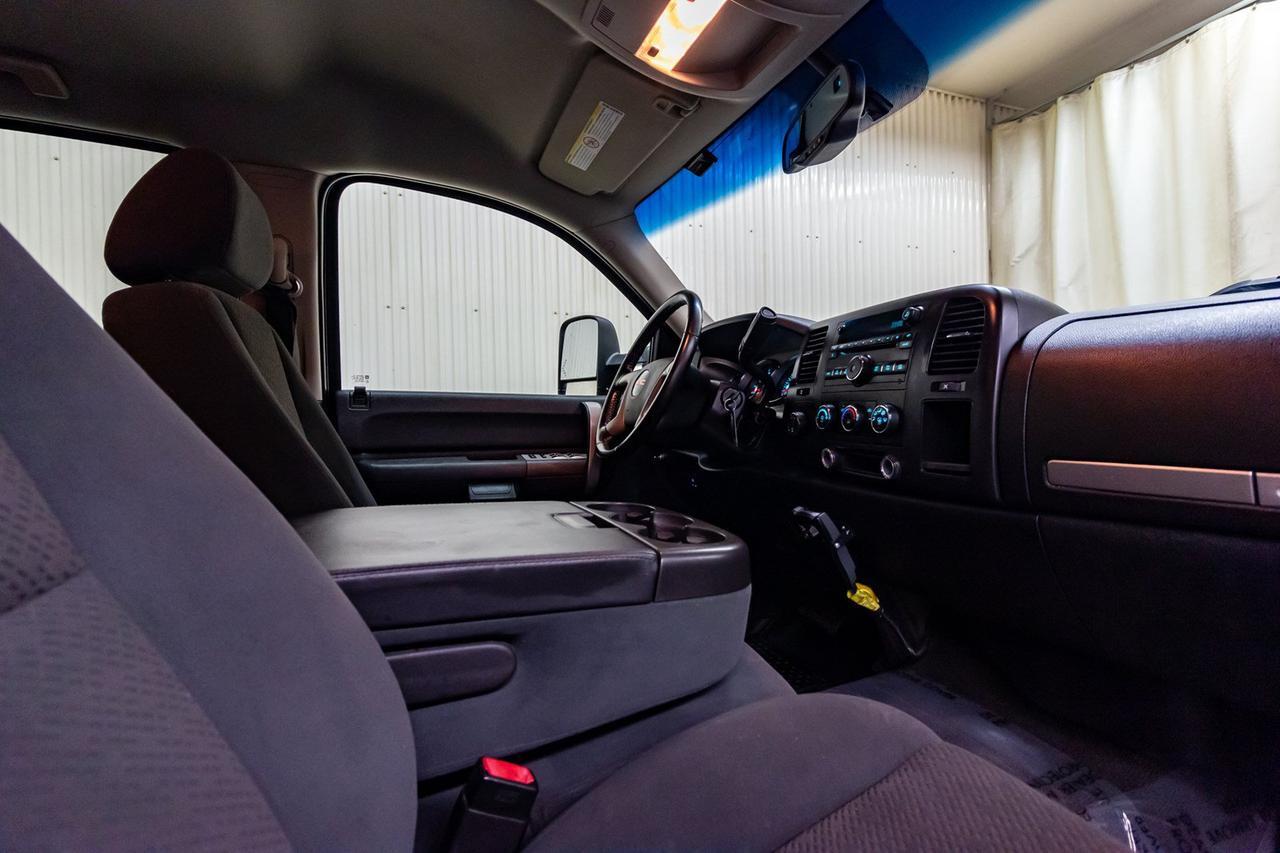 2008 GMC Sierra 2500HD 4x4 Crew Cab SLE Diesel Red Deer AB