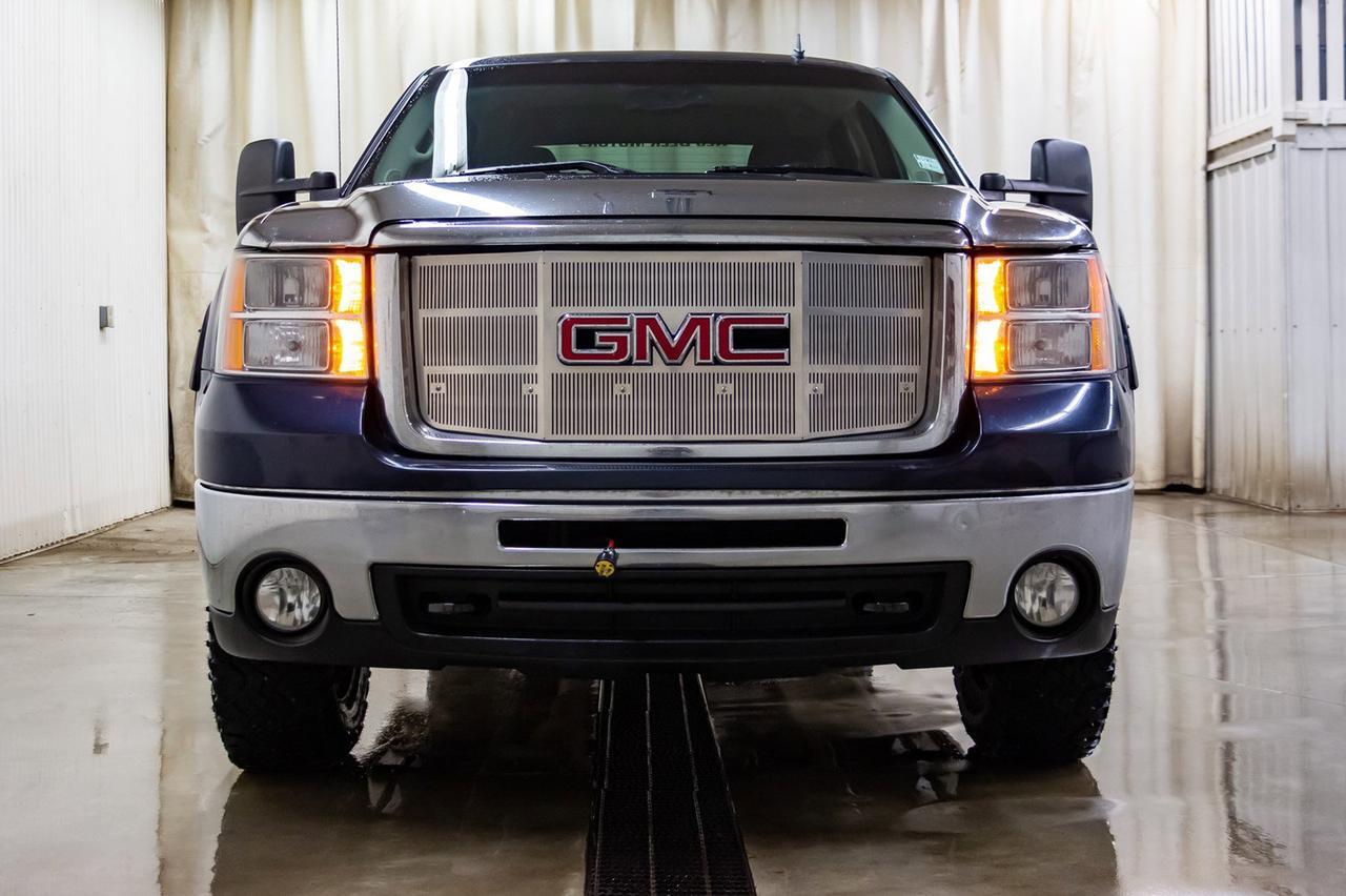 2008 GMC Sierra 2500HD 4x4 Crew Cab SLE Diesel Red Deer AB