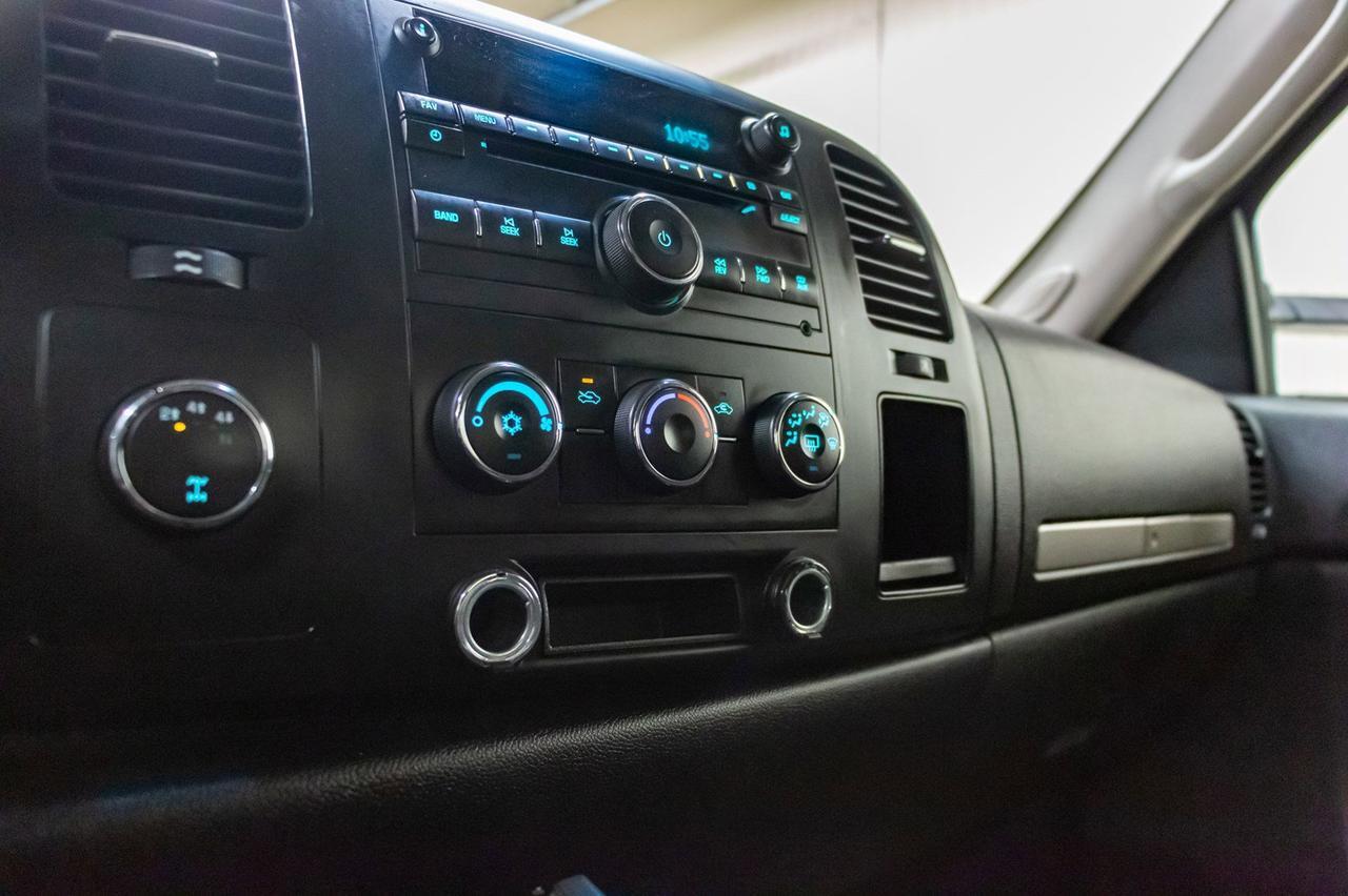 2008 GMC Sierra 2500HD 4x4 Crew Cab SLE Diesel Red Deer AB