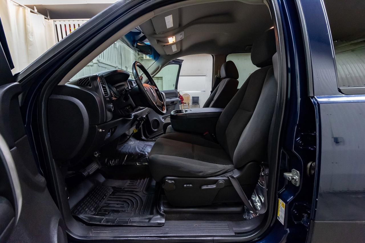 2008 GMC Sierra 2500HD 4x4 Crew Cab SLE Diesel Red Deer AB