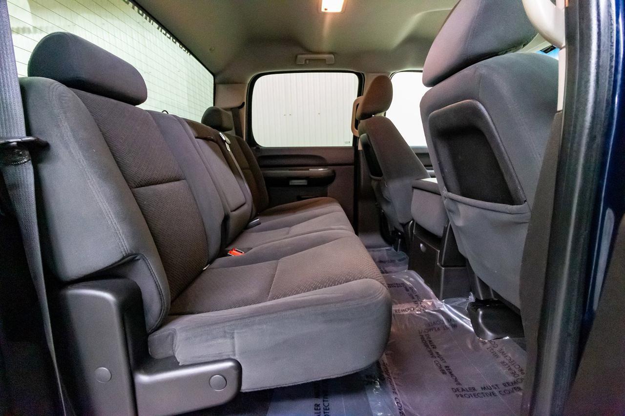 2008 GMC Sierra 2500HD 4x4 Crew Cab SLE Diesel Red Deer AB