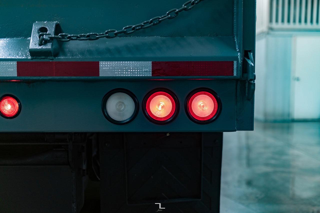 2008 GMC Sierra 3500HD 4x4 Reg Cab LT Dump Box Diesel Dually Red Deer AB